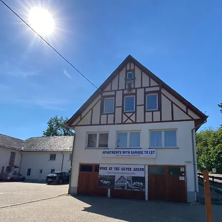 Bed & Breakfast Ringhaus - Of Silver Arrows Nürburg