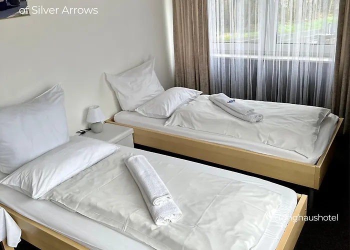 לינה וארוחת בוקר Ringhaus - Of Silver Arrows נורבורג