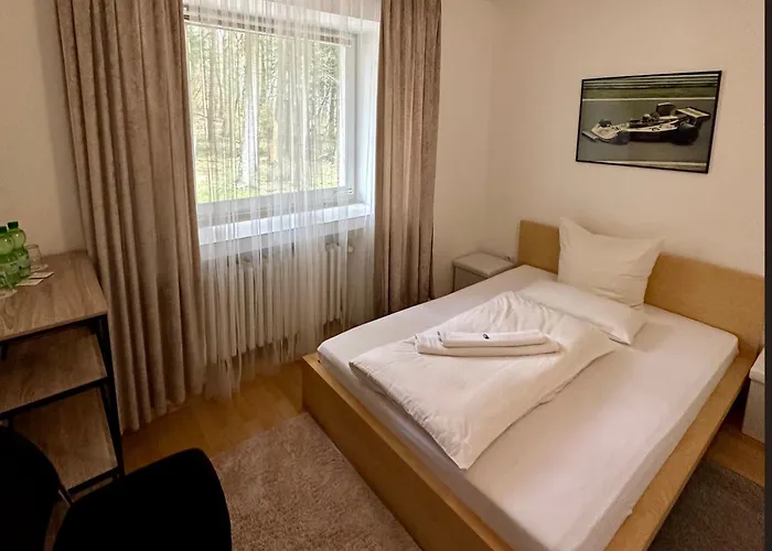 לינה וארוחת בוקר Ringhaus - Of Silver Arrows נורבורג